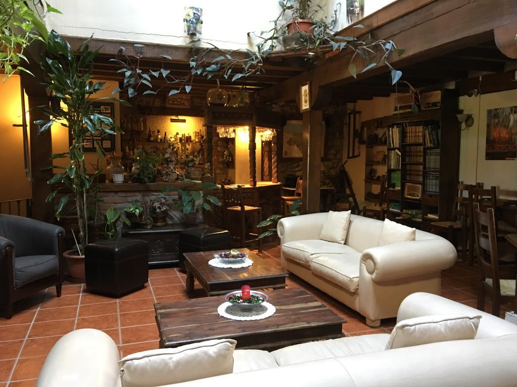 Hotel Rural Posada El Trenti De Corona Valoria Buitenkant foto