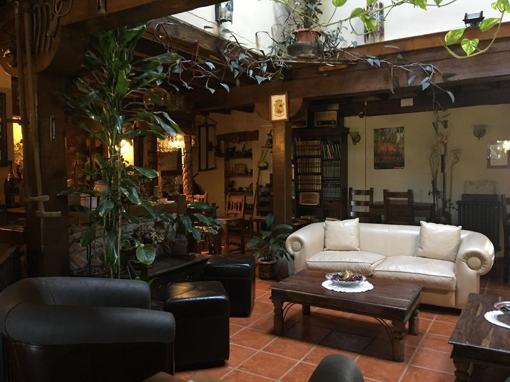 Hotel Rural Posada El Trenti De Corona Valoria Buitenkant foto