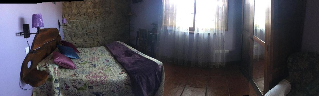 Hotel Rural Posada El Trenti De Corona Valoria Buitenkant foto